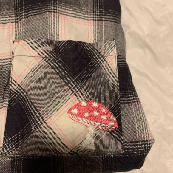 NEW Torrid 1 Flannel Drop Shoulder Button-Front Shirt, Mushroom Pocket, Plaid - Picture 8 of 12